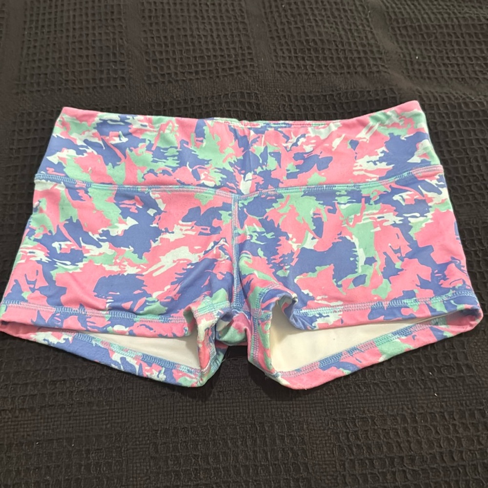 FLEO shorts